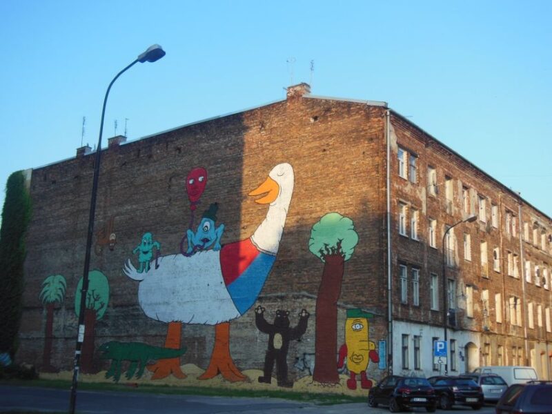 Warsaw: 2-Hour Praga Walking Tour - Historical Sites to Explore