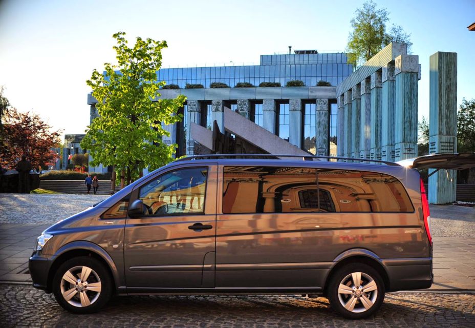 Warsaw: Chopin & Modlin Airport Transfers - Vehicle Options and Features