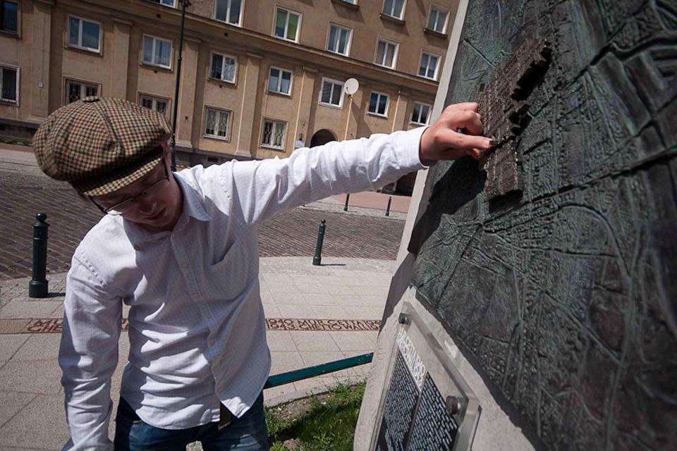 Warsaw: Jewish Ghetto Private Tour by Retro Car With Pickup - Detailed Itinerary