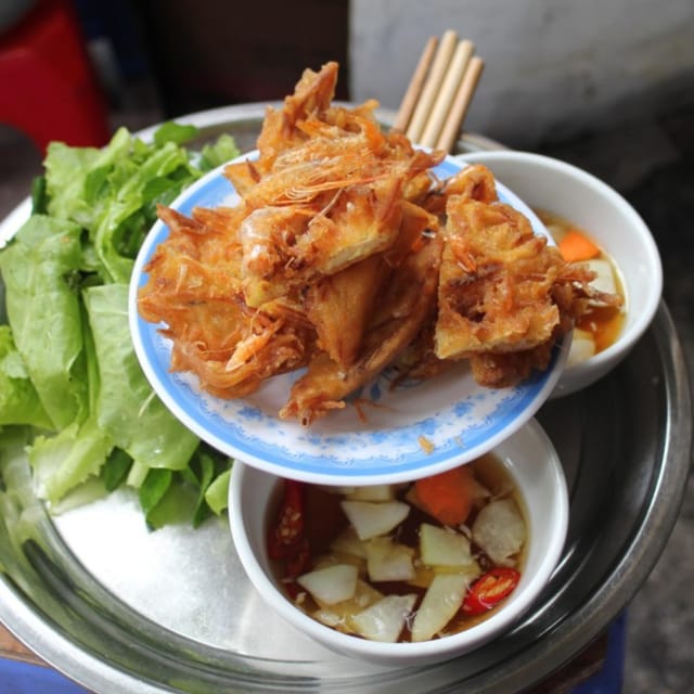 What to Eat in Hanoi: Food Tour With Local Guide - Tour Logistics