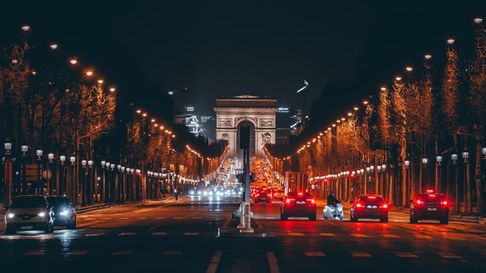 Whispers of Elegance: An Enchanting Parisian Evening - Evening Itinerary Highlights