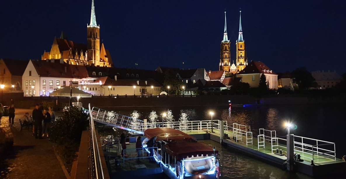 Wrocław: Old City Night Walk and Gondola Ride - Starting Point and Key Stops