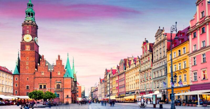 Wroclaw: Private Old Town Guided Tour - Experience Features