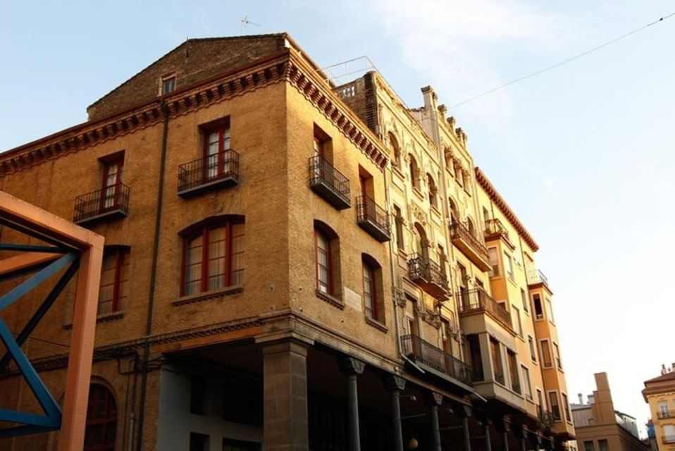 Zaragoza : Private Custom Walking Tour With a Local Guide - Inclusions