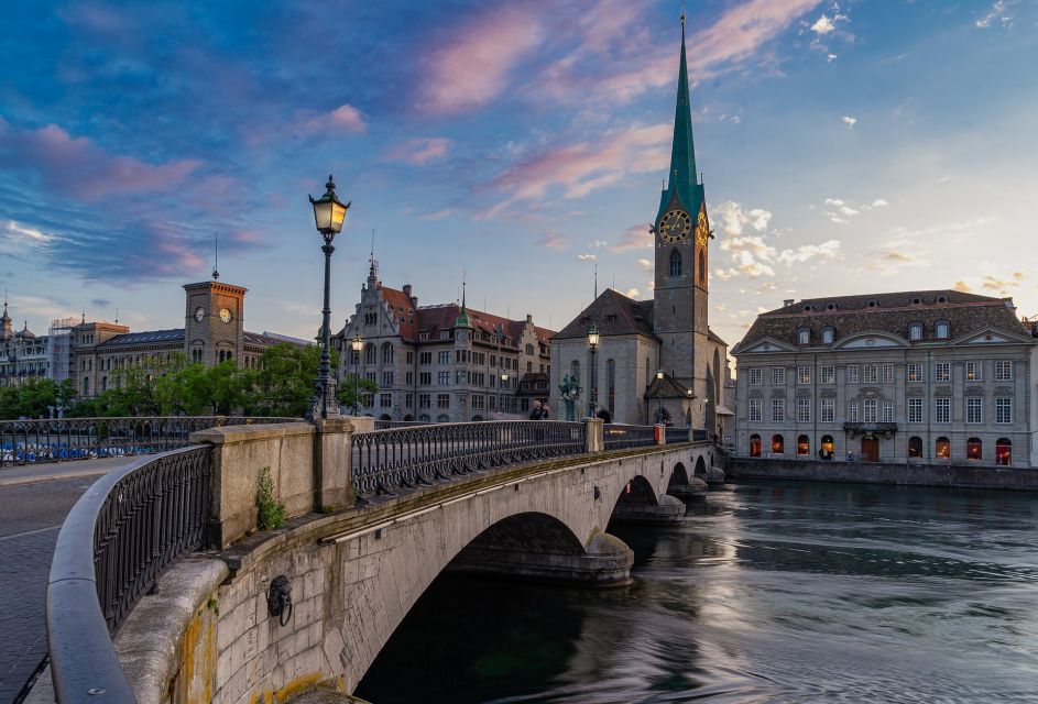 Zurich - Old Town Private Walking Tour - Major Attractions to Explore