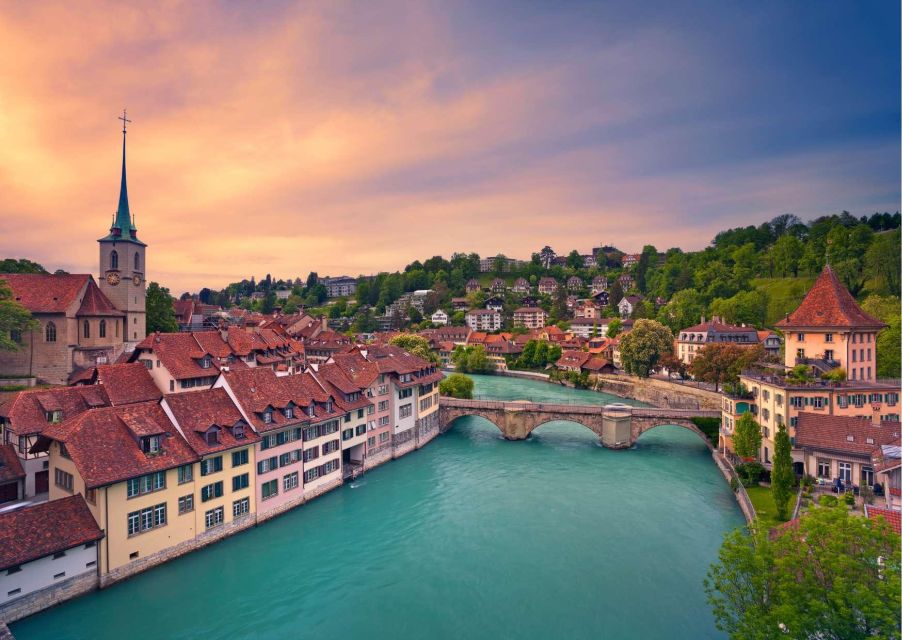 Zürich: Private Car Tour to Swiss Capital, Castles & Lakes - Scenic Castles to Explore