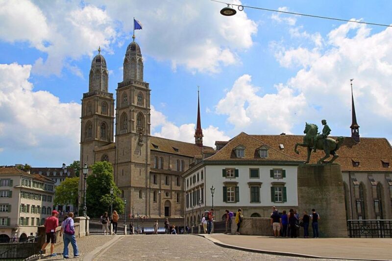 Zurich: Self-Guided Audio Tour - Tour Features and Benefits