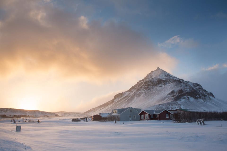 1 Week Luxury Iceland Aurora Borealis Photography Workshop - Luxury Accommodations