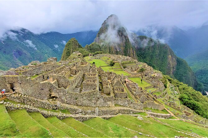 2.5hr Guided Tour of Machu Picchu With Top-Rated Private Guide - Machu Picchu Landmarks