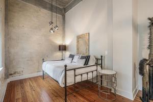 2 Bedroom Elegant Condos in Downtown New Orleans - Nearby Attractions and Activities