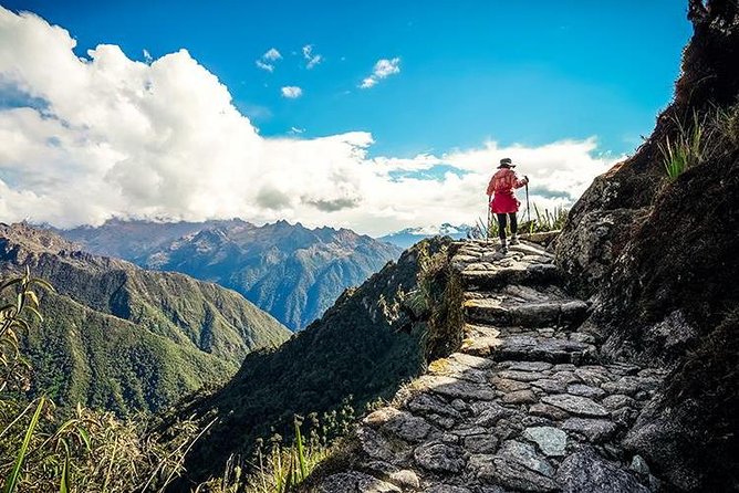 2-Day Inca Trail Express Trek to Machu Picchu From Cusco - Guided Experience