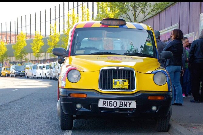 2hours Republican & Loyalist Mural Black Taxi Tour From Belfast - Tour Accessibility