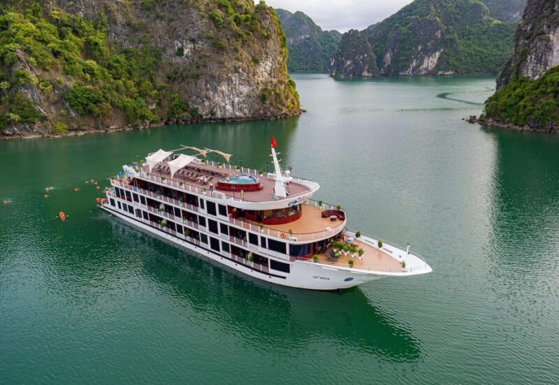 3-Day: 5-Star Cruises Lan Ha & Halong Bay W/Viet Hai Village - Culinary Highlights