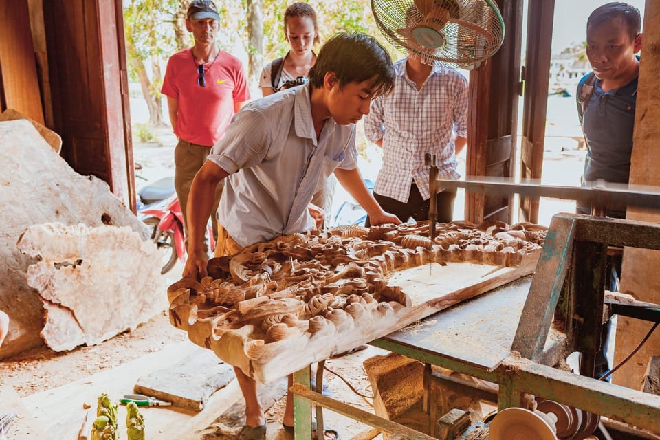 3 Traditional Handicraft Village in 1 Tour - Kim Bong Carpentry Village