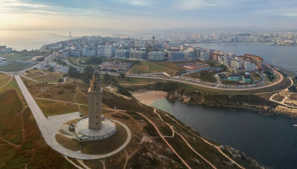 A Coruña: Private Walking Tour With Beer or Wine - Languages and Accessibility