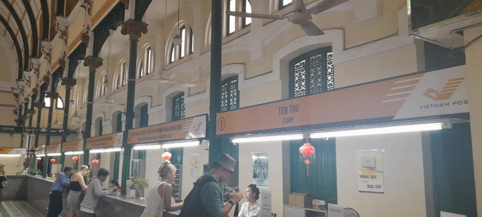 A Quick Trip Around Saigon City - Saigon Central Post Office