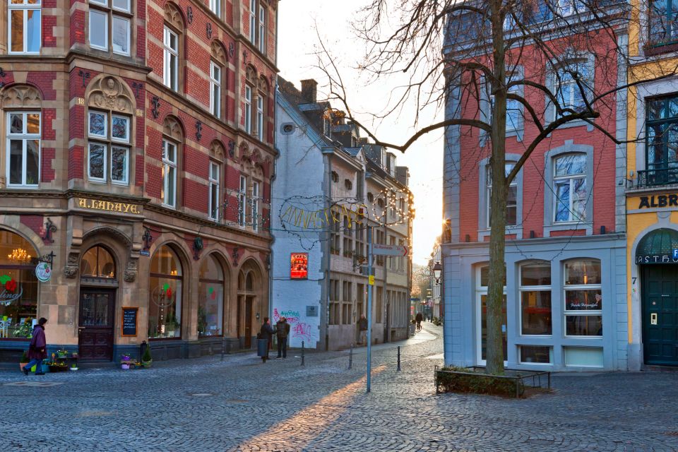 Aachen: First Discovery Walk and Reading Walking Tour - Key Attractions