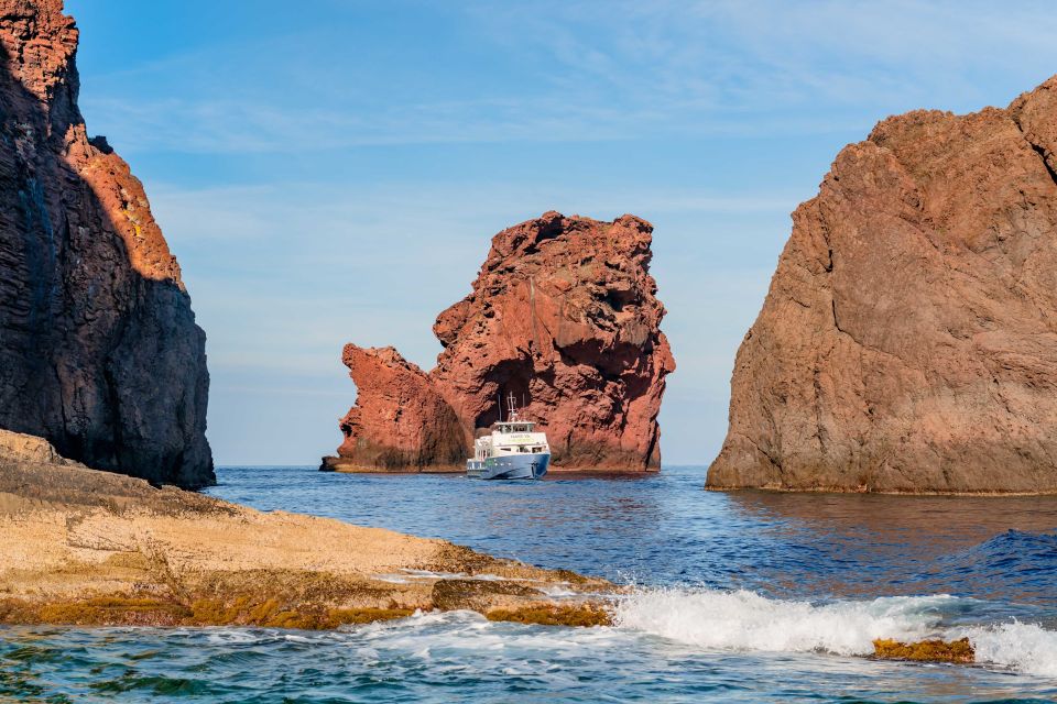 Ajaccio/Porticcio: Scandola Nature Reserve Guided Boat Tour - Participant Requirements