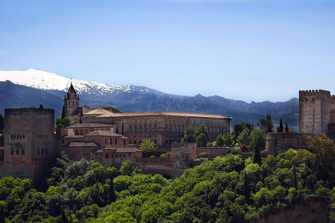 Alhambra, Generalife & Nasrid Palaces Guided Tour in Granada - Exploring Alhambra Palace