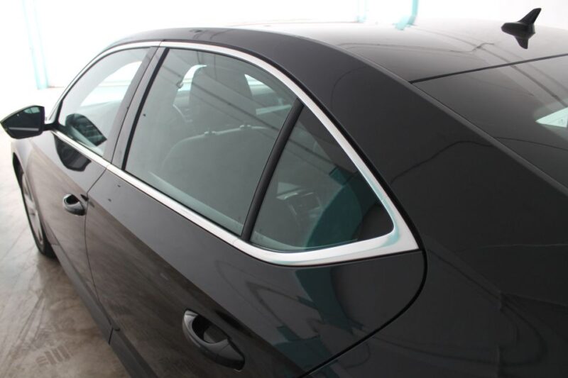 Altea: Alicante Airport (ALC) Private Transfer - Driver and Communication