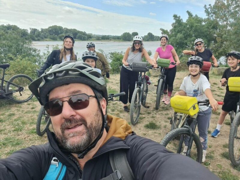 Angers: Cycling Tour With Wine Tastings ! - Guided Tour Features