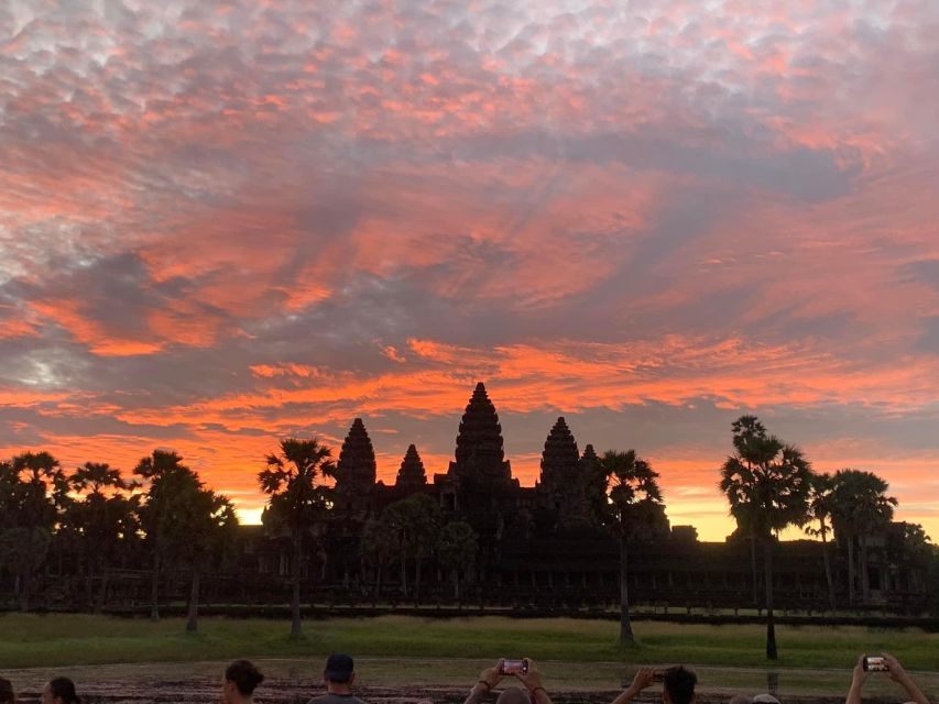 Angkor Wat Sunrise & Highlight Temples Private Guided Tour - Ta Nei and Ta Prohm