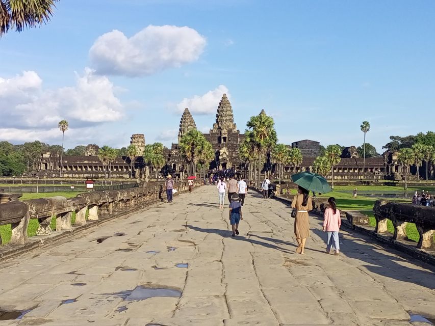 Angkor Wat Sunrise Small Group Private Tour - Important Information