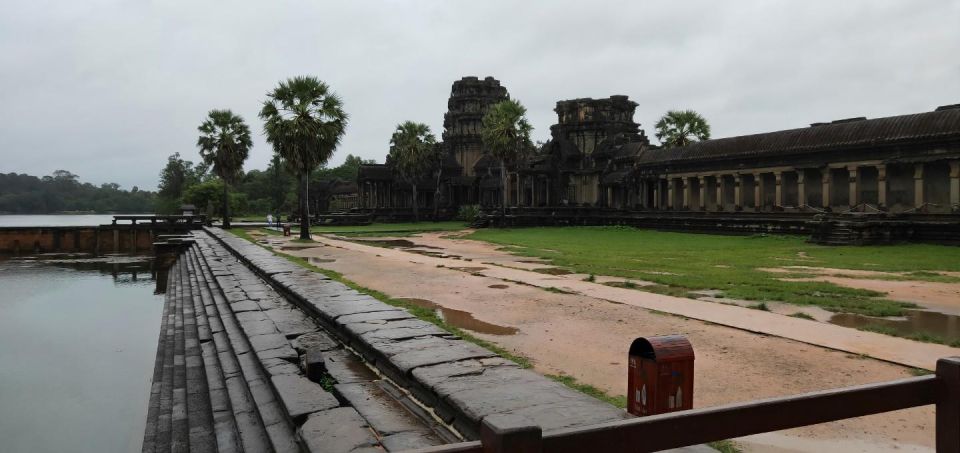 Angkor Wat Temples Tour by Car With Optional Sunrise - Temple Visits Breakdown