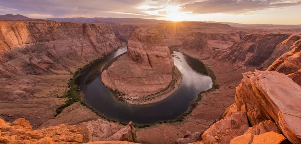 Antelope Canyon and Horseshoe Bend Day Trip - Hiking and Exploration