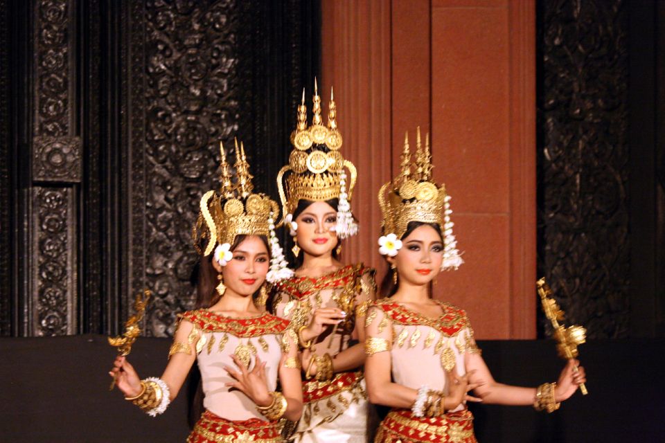 Apsara Dance Show With Dinner by Tuk-Tuk Roundtrip Transfer - Customer Experiences and Feedback