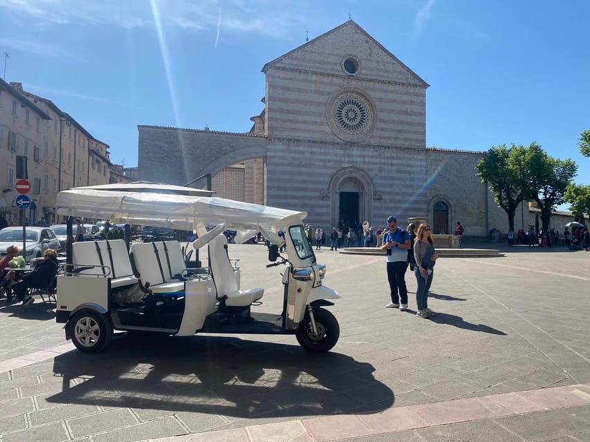 Assisi: Night Tour by Vintage Tuk Tuk: Italian - Inclusions