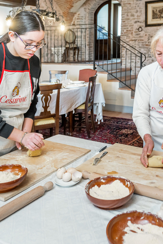 Assisi: Pasta Making Class With Mamma - Class Highlights