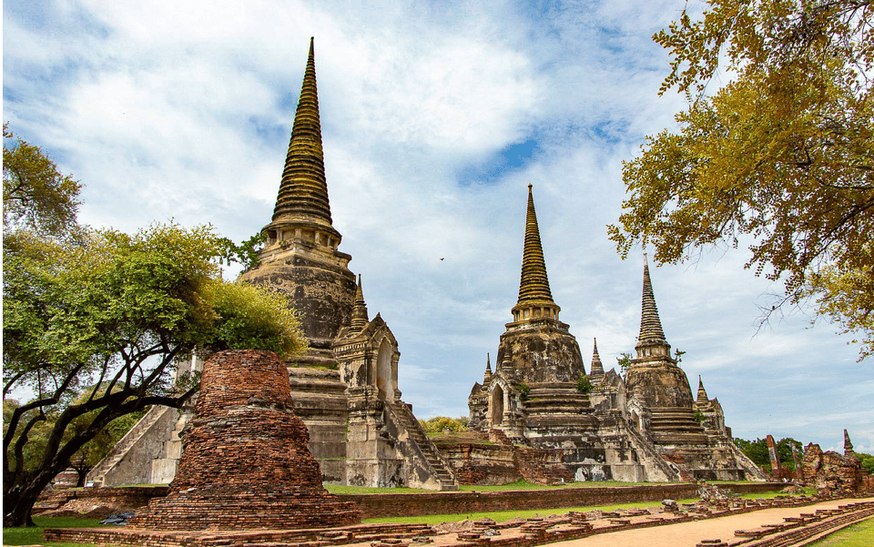 Ayutthaya: UNESCO Heritage Temples and Cafe Day Tour - Meeting Point and Attire