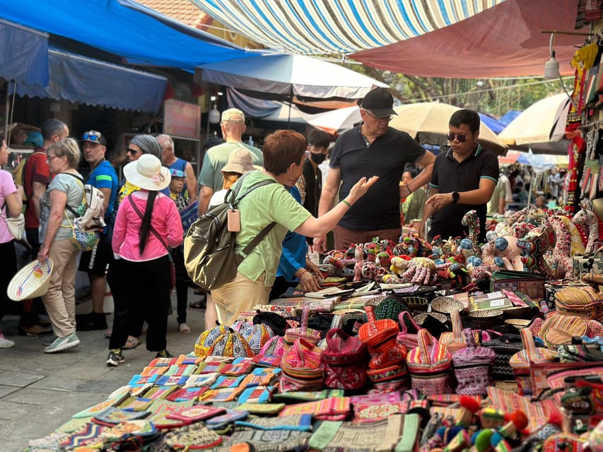 Bac Ha Sun Day Market Group Tour - Inclusions