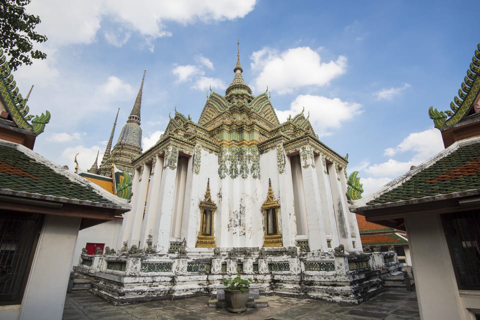 Bangkok: Reclining Buddha (Wat Pho) Self-Guided Audio Tour - Getting to Wat Pho