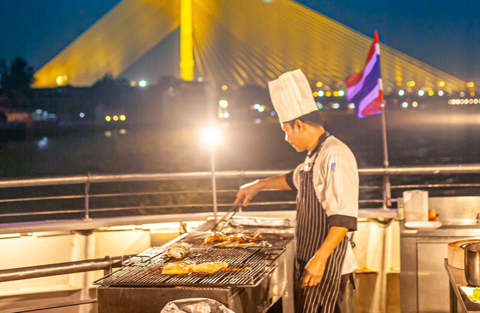 Bangkok: Riverside Dinner Buffet Cruise On Chao Phraya - Customer Reviews