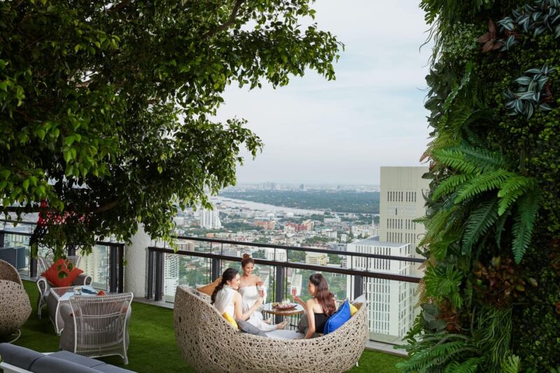Bangkok: Saffron Sky Garden Rooftop, Banyan Tree Bangkok - Amenities and Services