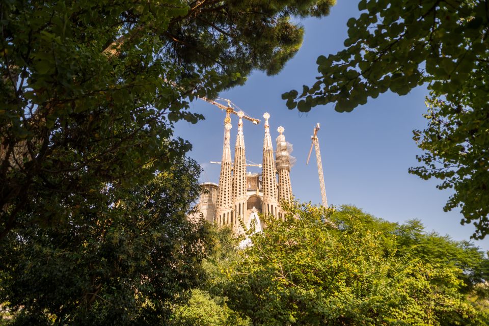 Barcelona: Gaudi Highlights Ebike Tour - Participant Suitability