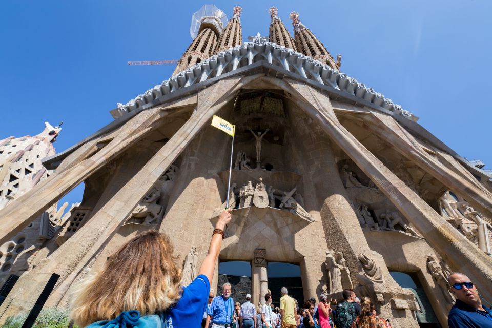 Barcelona: Sagrada Familia Tour With Tower Access Option - Important Information and Restrictions