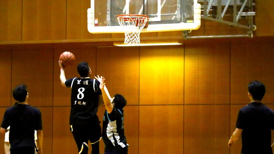 Basketball in Osaka With Local Players! - Making International Friends