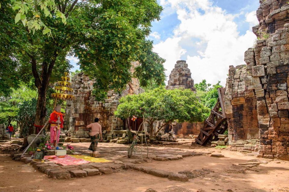 Battambang: Temples & Bat Caves Tour With Bamboo Train Ride - Tips for Travelers