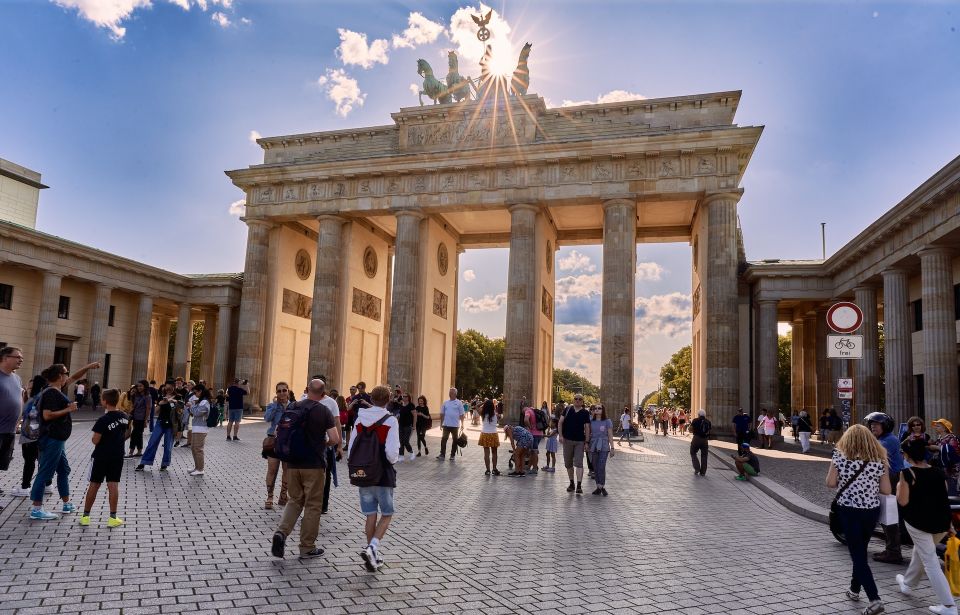 Berlin - Brandenburg Gate: Self-Guided Audio Tour - Reunification and Celebrations