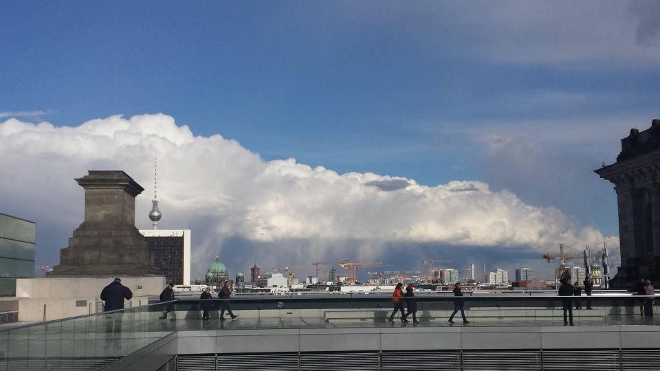 Berlin: Government District Tour and Reichstag Dome Visit - Important Information and Restrictions