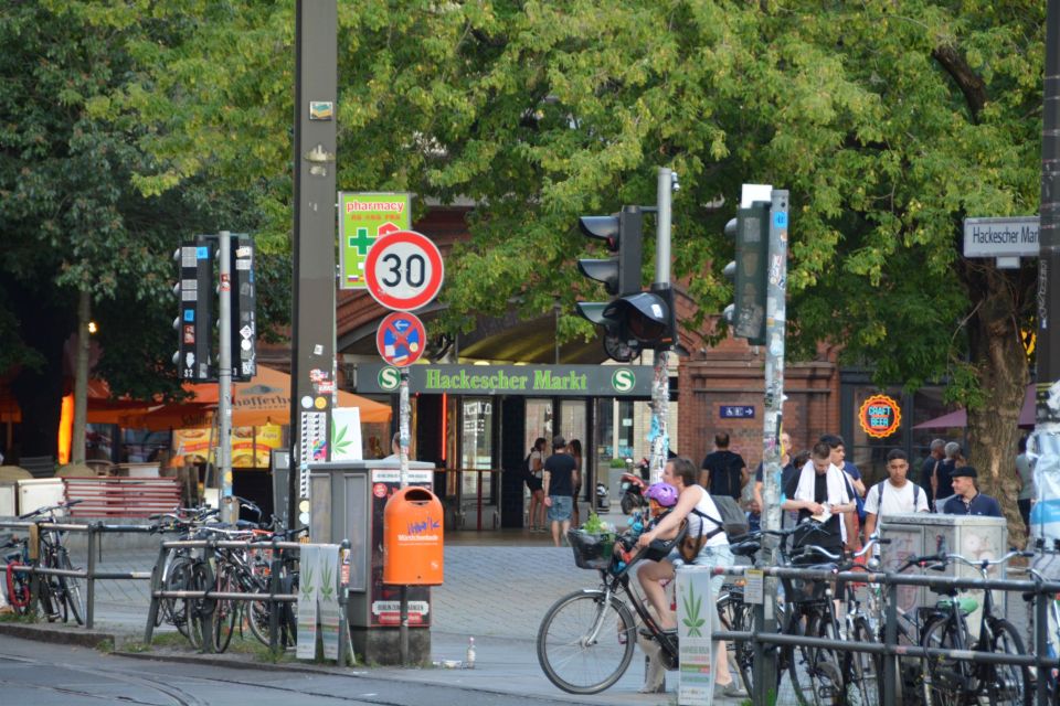 Berlin: Hackesche Höfe Courtyards Walking Tour - Booking Your Spot