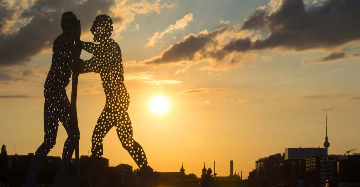 Berlin: SUP Sunset Tour to the Molecule Man - Booking and Cancellation