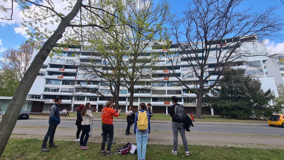 Berlin: Walking Tour Through the Hansaviertel - Community and Culture