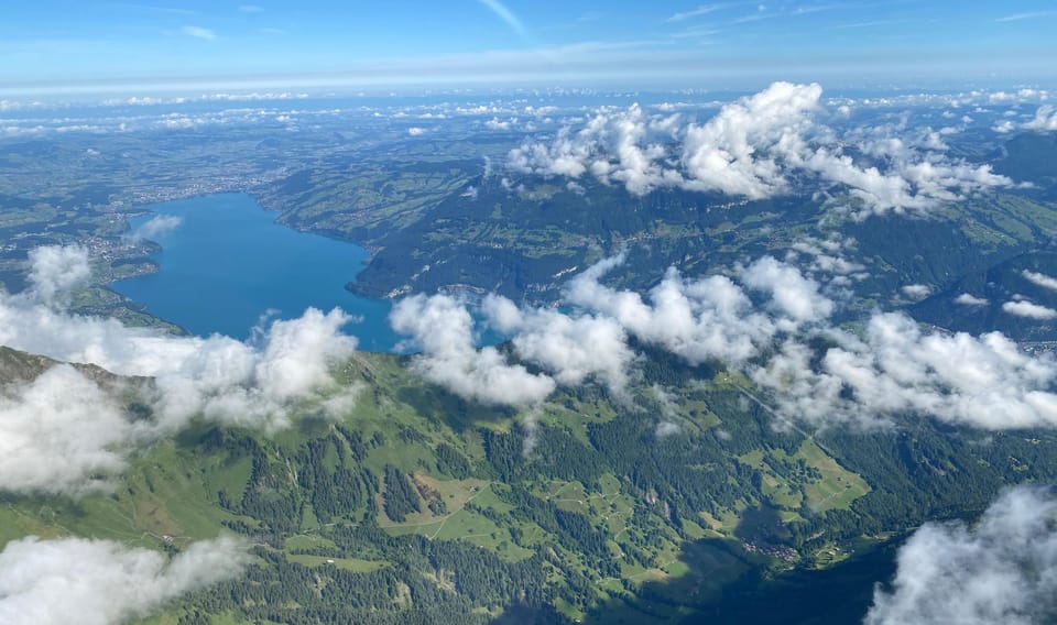 Bern: Private Helicopter-Tour for 4 People to Lake Thun - Included Features