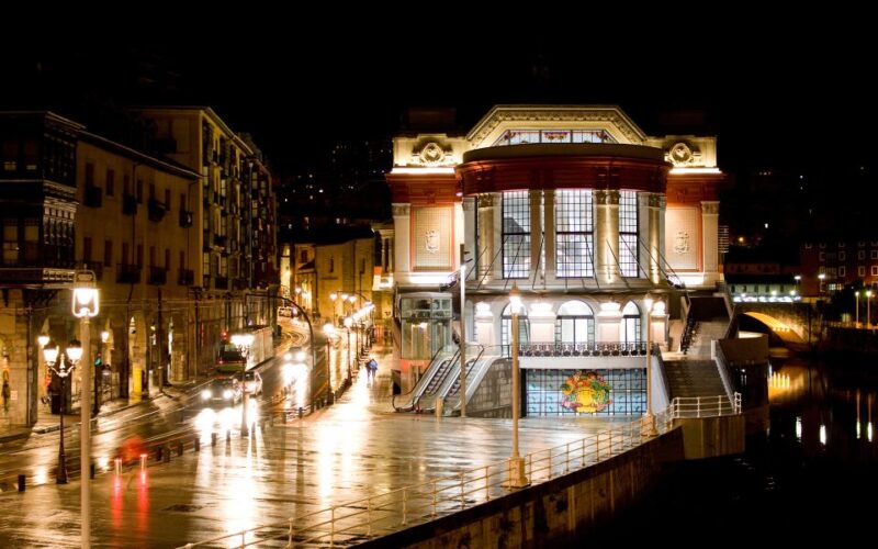 Bilbao: Private Night Walking Tour - Customer Feedback