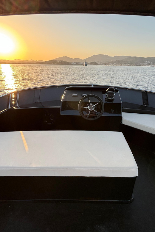 Bodrum Boat Tour: Bodrum Sunset Tour With Jet Black Yacht - Dining Options