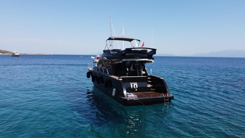 Bodrum Yacht Tour: Private Motoryacht Tour Bodrum - Yacht - Activities on Board